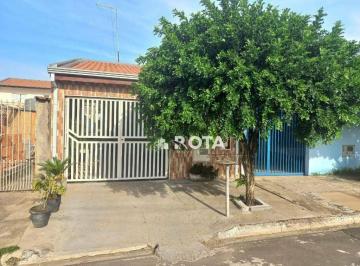 1154f629c69f27736be2b5b3daa1e2b19386d50b · Casa c/ 3 quartos sendo um deles suíte