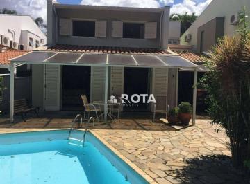 f308a5ae5134208713697d71f09ac7e46878537a · Casa com 3 quartos (2 suítes) - piscina aquecida