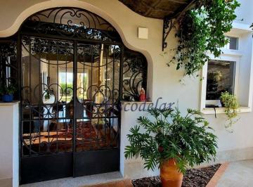 e1d29d92be98c97c6ccfa921491c56be48a53d83 · Casa para comprar com 4 quartos(4 suítes), 8 vagas, 300 m² por R$ 6.300.000,00 - Cidade Jardim - São