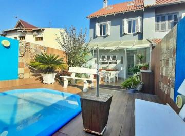 132993_i0a1GC1M6156_132993653ff4b2e3fa3.jpg · Casa de 4 quartos, 1suíte com banheira de hidro massagem e 2 vagas de garagem