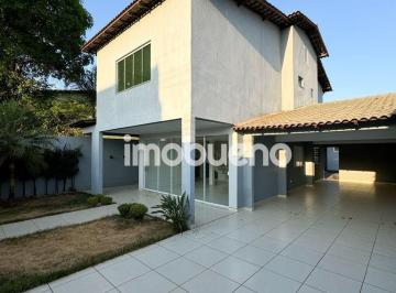 cjfchw82odzknwixodhizgq0_md · Casa à venda com 3 quartos, 1 suíte com closet no Centro. R$770.000,00