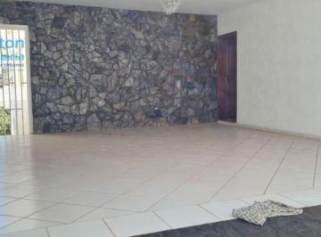 Foto 01 · Casa de 266 m², com 3 salas, 3 quartos (2 suítes), sauna, 4 vagas, no Tabajaras.