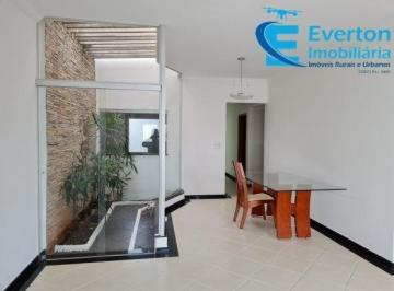 Foto 01 · Casa em excelente localização com 130,22m. de área construída, terreno com 260m2., no Bairro Osvaldo