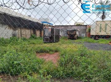 Foto 01 · Terreno pronto pra construir com 360m², no Bairro Santa Mônica; Terreno com pequena inclinação later