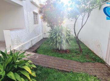 Foto 02 · Casa 3 quartos sendo 1 suíte no Bairro Osvaldo Rezende;
