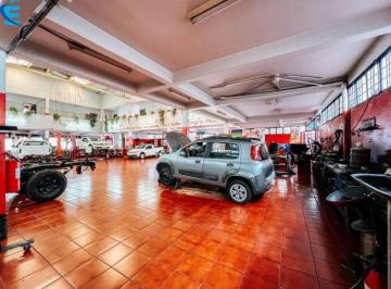 Foto 07 · Prédio de esquina com 1095 m² em avenida comercial, com loja no ramo de Auto Center
