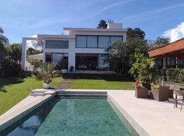 Casa de 5 quartos, Avaré · Casa pé na água c/ 5 suítes na represa Jurumirim em Avaré.