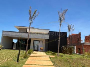 Casa de 4 quartos, Paranapanema · Casa muito espaçosa com 269 m² de construção c/ 3 suítes - St. Cristina XIII.