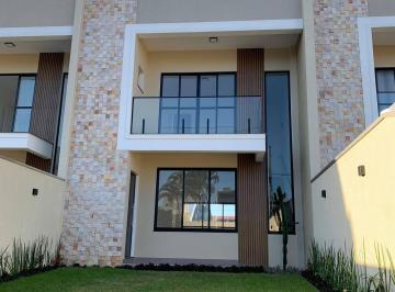 Casa · 110m² · 3 Quartos · 2 Vagas · Casa com piscina em Praia de Leste!!