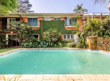 Casa · 620m² · 5 Quartos · 6 Vagas · Casa á venda  em Condomínio com 5 quartos em Curit