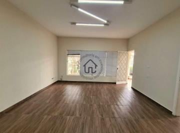 Casa · 219m² · 3 Quartos · 2 Vagas · Casa à venda no Centro de Vinhedo.