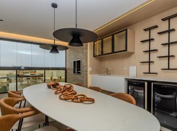Apartamento · 152m² · 3 Quartos · 2 Vagas · Apartamento à venda com 03 suítes e vista para o mar na Praia brava.