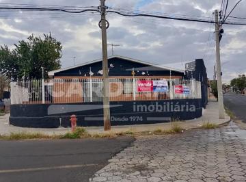 Casa · 180m² · 3 Quartos · 2 Vagas · Casa Padrão em Araraquara