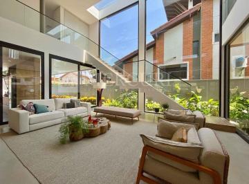 fa79c1af6a3685f74ffef82bfb0997cc62191a8a · Casa no Guarujá, Jardim Acapulco, Condomínio Fechado e Luxuosa Residência com 5 Suítes e Jacuzzi - M