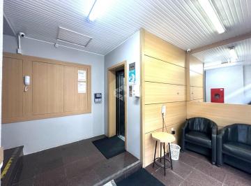 646724_iA6m5q2_64672466ffe7cb6608e.jpg · Sala com banheiro, com área total de 32 m2, Bairro Santa Maria Goretti, Porto Alegre - RS