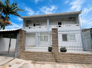 Casa · 206m² · 3 Quartos · 3 Vagas · Casa a venda com três quartos no bairro Igara.