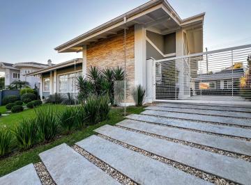 Casa · 310m² · 3 Quartos · 4 Vagas · Linda casa térrea no parque das orquídeas .