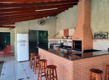 Casa · 202m² · 2 Quartos · 2 Vagas · Edícula à venda de 320m² com 2 quartos, 2 banheiros e piscina no bairro São Jorg