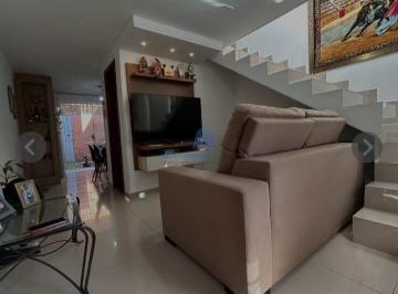 Casa · 85m² · 2 Quartos · 2 Vagas · Casa com 2 suítes, 2 pavimentos, nova, TODA MOBILIADA