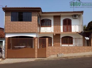 Foto 01 · Casa, Ginásio, Itararé, SP