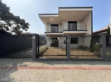 Foto 01 · Imperdível oportunidade: Casa de luxo com 4 quartos e 2 suítes na Armação, Penha-SC! 240m², 4 banhei