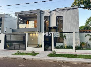 Casa · 4 Quartos · SOBRADO COM 1 SUÍTE, 3 QUARTOS E DECK COM JACUZZI NA VILA ESPERANÇA EM MARINGÁ - PR