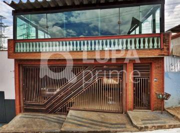 Casa · 436m² · 3 Quartos · 5 Vagas · CASA COM 3 QUARTOS E 5 VAGAS DE GARAGEM À VENDA NA VILA MEDEIROS