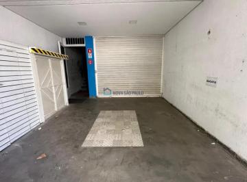 Comercial · 350m² · 2 Vagas · Prédio comercial de 350m² com 2 banheiros, cozinha, escritório e 3 grandes salas