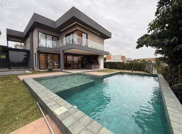 Casa · 720m² · 4 Quartos · Casa à venda - em Urbanova