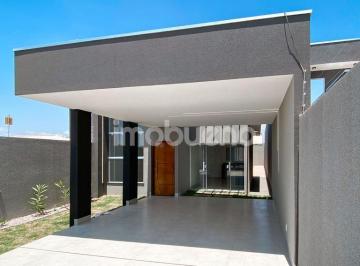 2mxafiw2nza0mgqxzddjm2jk_md · Casa com 3 quartos e 1 suíte no Setor Abreu. R$389.000,00