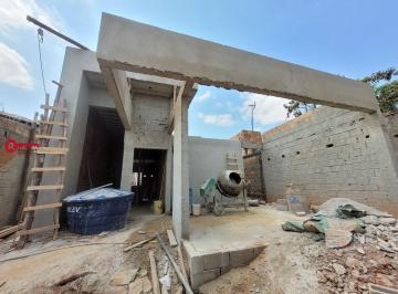 Casa · 117m² · 3 Quartos · 2 Vagas · Casa com 03 Quartos sendo 01 Suíte à Venda no bairro Fernão Dias em Igarapé