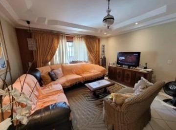 Casa · 230m² · 3 Quartos · Casa à venda - na Chácara Inglesa