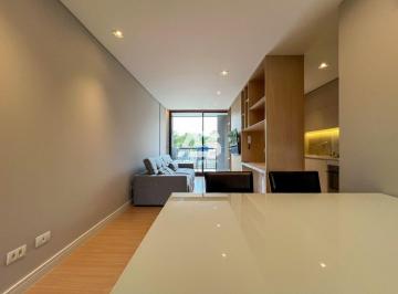 Apartamento de 2 quartos, Curitiba · Apartamento 2 dormitórios com suíte para locação no Hedge Batel - 69m²