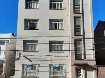 Apartamento · 120m² · 3 Quartos · 3 dormitórios amplo de frente, térreo com terraço