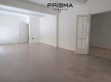 Comercial · 100m² · 4 Quartos · Loja no centro, 100m² com vitrine