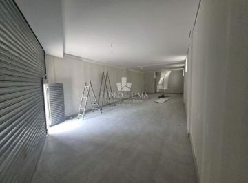 Comercial · 75m² · Salão Comercial de 70M² com 1 banheiro e 2 Vagas na Penha