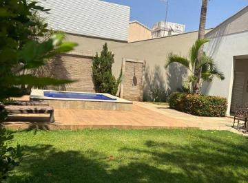 Casa · 350m² · 3 Quartos · 6 Vagas · Sobrado com 3 quartos à venda, bairro Vigilato Pereira - Uberlândia/MG