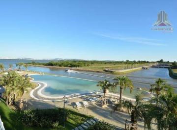 fbfc6604ac020b3559faf340155eeef52ba46a7b · No Ponta da Figueira, lote semi molhado, 800 m² de área privativa