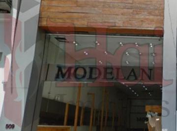 Comercial · 420m² · Loja comercial para venda em rua principal o bairro Bom Retiro