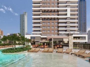 Piscina de prainha do Marena com a torre ao fundo (imagem ilustrativa do tour 360) · Exclusividade e sofisticação em apartamento diferenciado no Marena