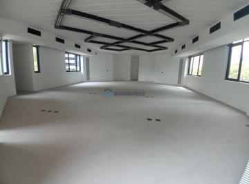 Comercial · 140m² · 2 Vagas · Edifício Comercial de 140m² de área com 2 banheiros, 2 vagas e copa