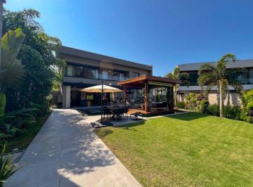 b11d730a036bda4300762181cf003447d6d5299f · Casa à venda em Riviera de São Lourenço