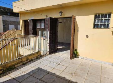 16e5165216ac3cfe14c25f408a8bd262a9bfbb1b · Sobrado com 3 quartos à venda, 196 m² - Água Branca - próximo shopping Bourbon