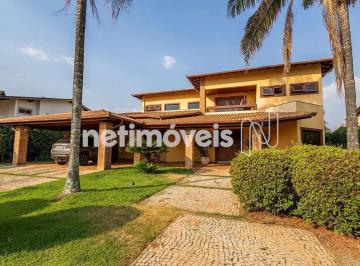 30046968-73e4-47bb-8118-e7ea2a8d698c.webp · Casa no Park Way