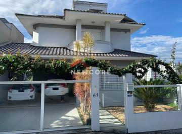 Casa · 210m² · 3 Quartos · 3 Vagas · Casa em  Rua dos Rouxinóis - Pedra Branca - Palhoça/SC