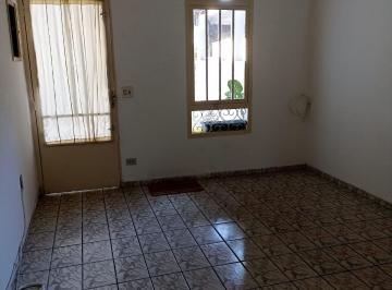 Casa de 2 quartos, São Paulo · "Seu Novo Lar no Tremembé: Sobrado 2 QUARTOS com Amplo Quintal e Churrasqueira!"