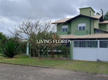 Casa · 214m² · 4 Quartos · Linda casa de 4 quartos à venda em condomínio fechado no Campeche - Florianópolis SC