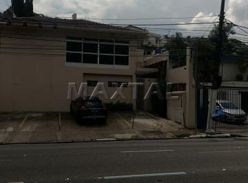 Comercial · 661m² · 4 Vagas · Casa comercial para locação na Avenida Brás Leme, de 660,78 m². Com 14 salas e 4 vagas.