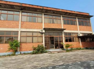 Comercial · 1850m² · 10 Vagas · Pavilhão comercial/Industrial