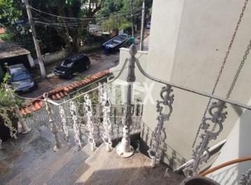 Foto 02 · Imponente casa de 4 quartos em condomínio de luxo em São Francisco, Niterói-RJ: 2 suítes, 5 salas, 5